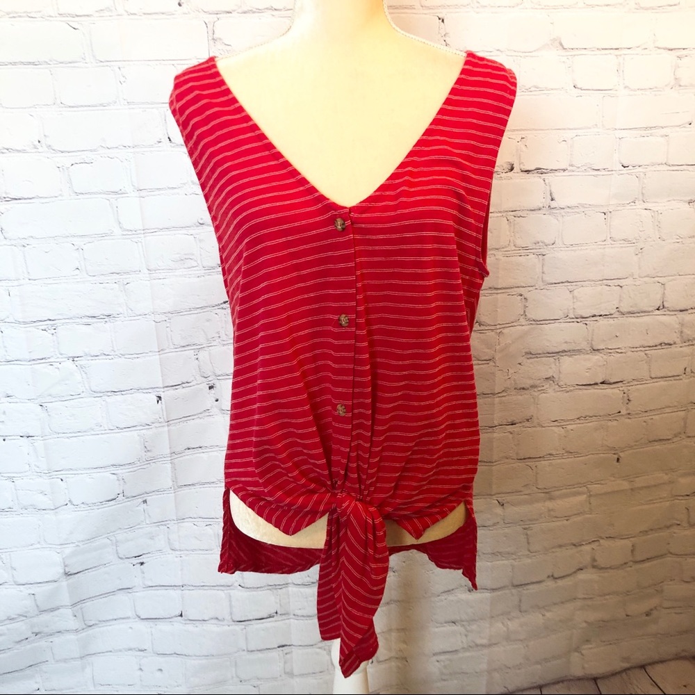 t.la | Anthro red tie-front button up tank top - Picture 3 of 11
